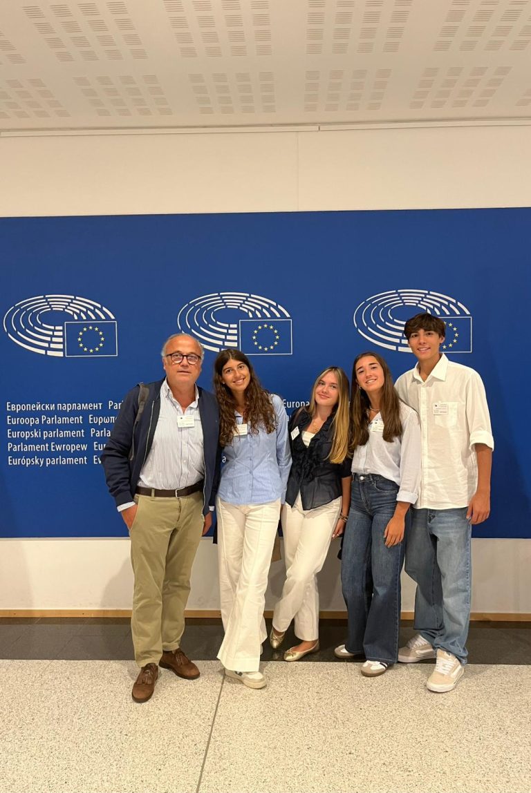 546223902_1391762516290517_8144742951503170059_n